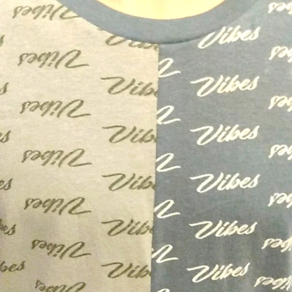 EIGHTY EIGHT VIBES SHORT SLEEVE GRAPHIC TEE SHIRT SIZE LARGE NWOT - Picture 2 of 6